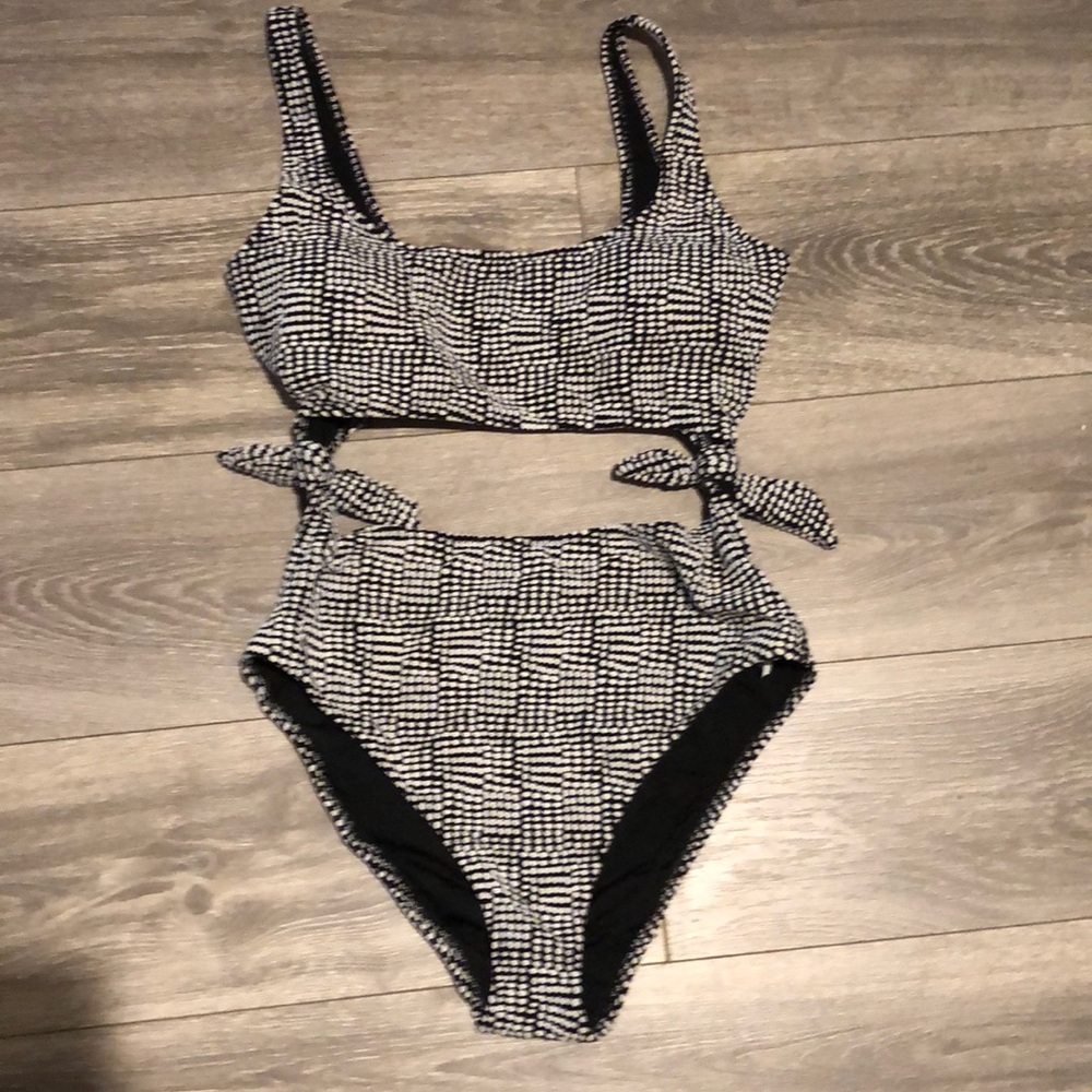 Aerie Ribbed Cut Out Scoop One Piece Swimsuit